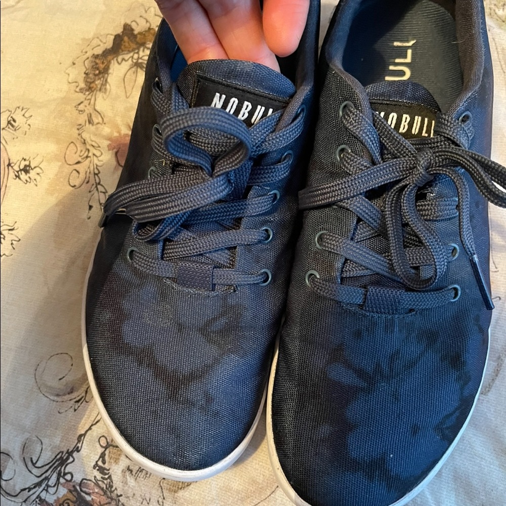 Nobull women shoes size 8 Woman